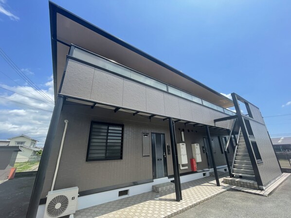 フォレストベイス広瀬Cの物件外観写真